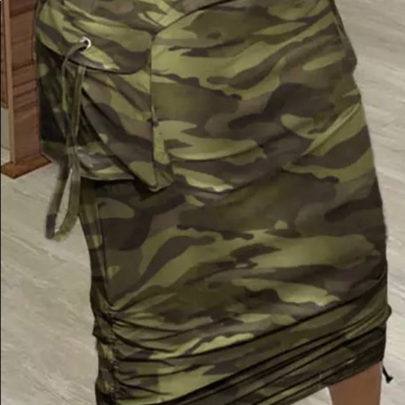 Maxi or Midi Camouflage Skirt - Picture 5 of 5